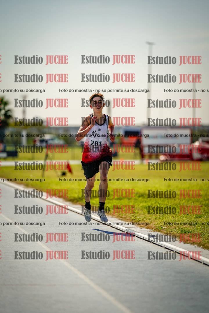 Fotos de los 2000 m con obstáculos de varones