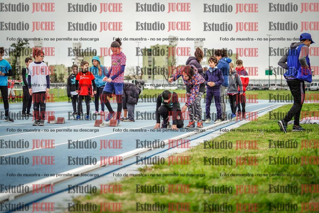 Fotos de los 50 m llanos de varones - U12