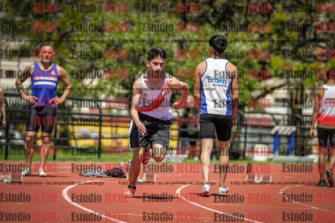 Fotos de los 200 m llanos de varones