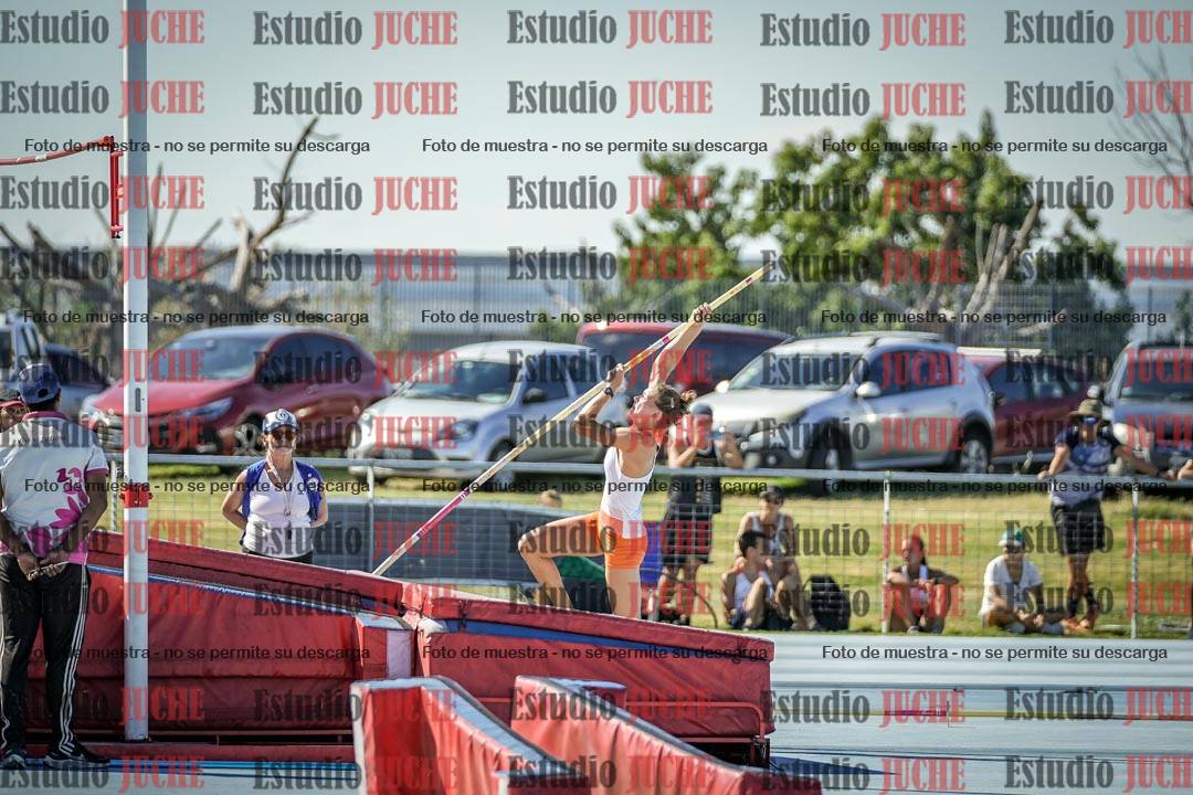Fotos del salto con garrocha de mujeres y varones