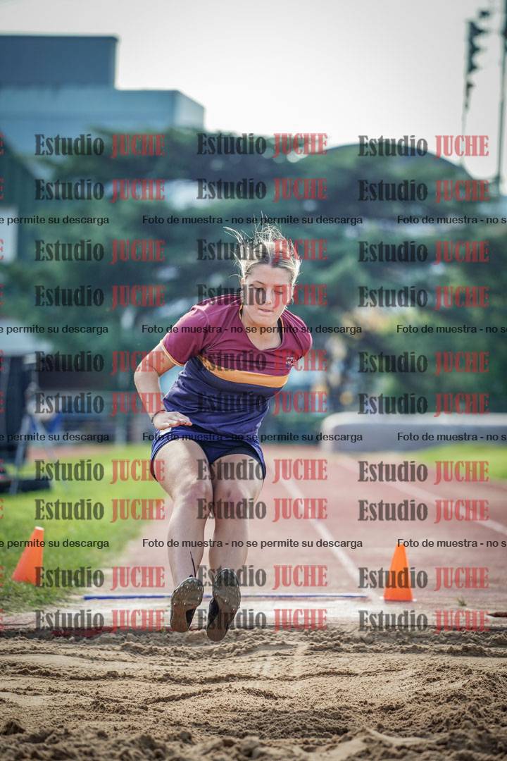Fotos del salto en largo de mujeres - hepta 5