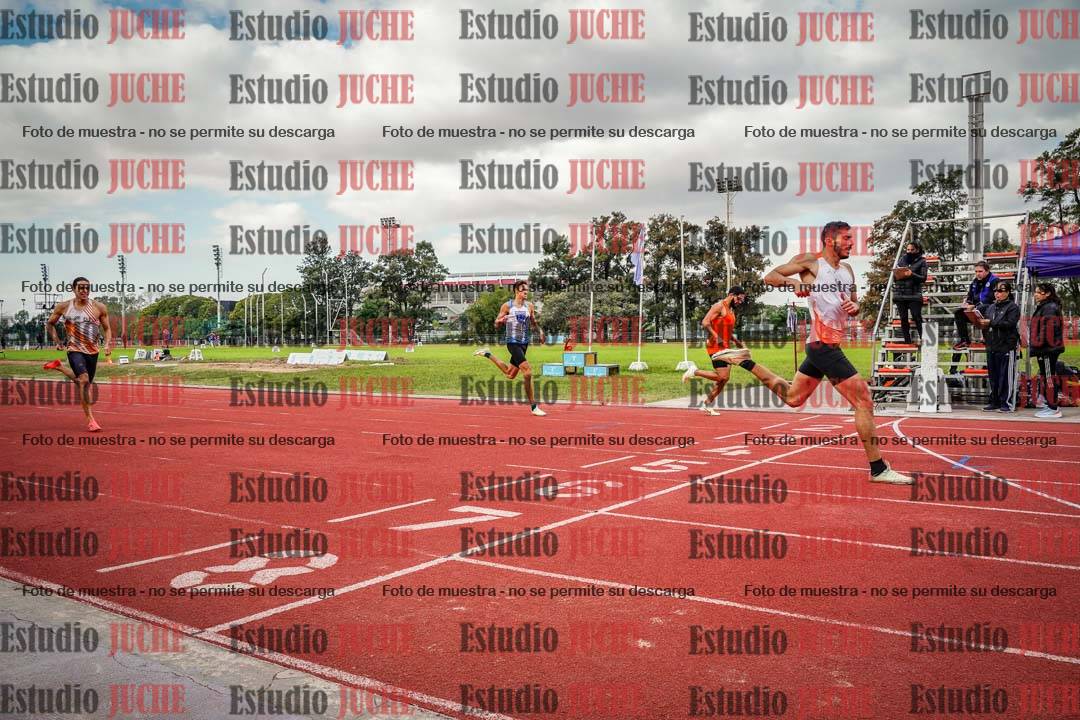 Fotos de los 400 m llanos de varones