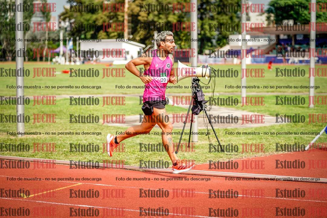 Fotos de los 3000 m llanos de varones