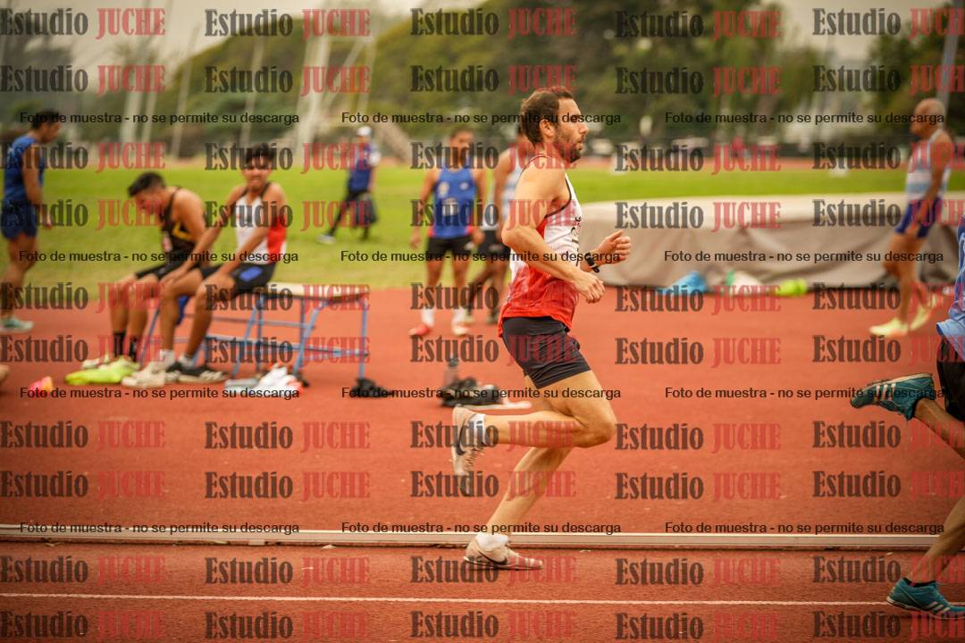 Fotos de los 800 m llanos de varones
