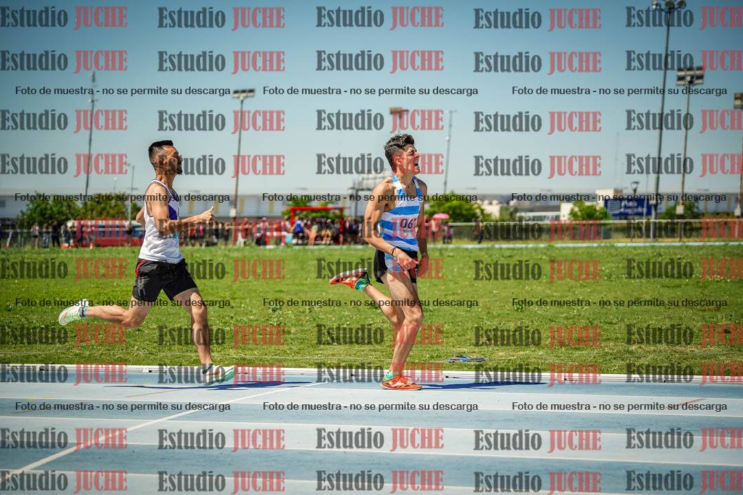 Fotos de los 800 m llanos de varones