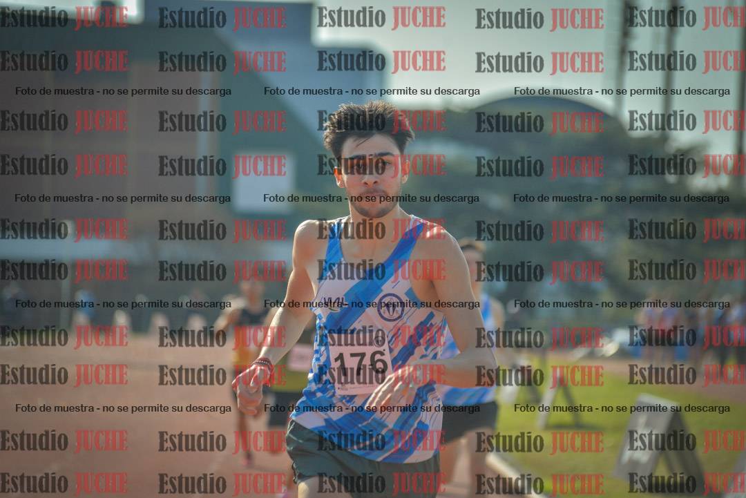 Fotos de los 800 m llanos de varones