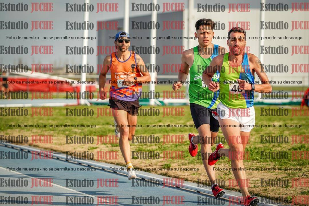 Fotos de los 3000 m llanos de varones