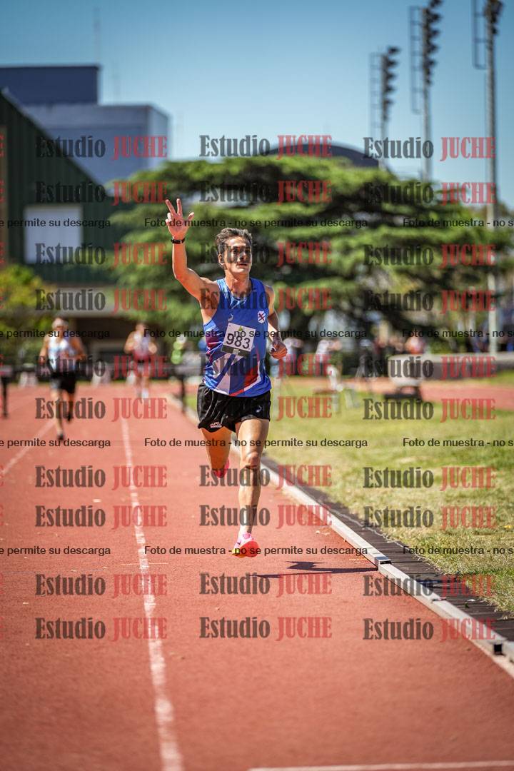 Fotos de los 3000 m con obstáculos de varones