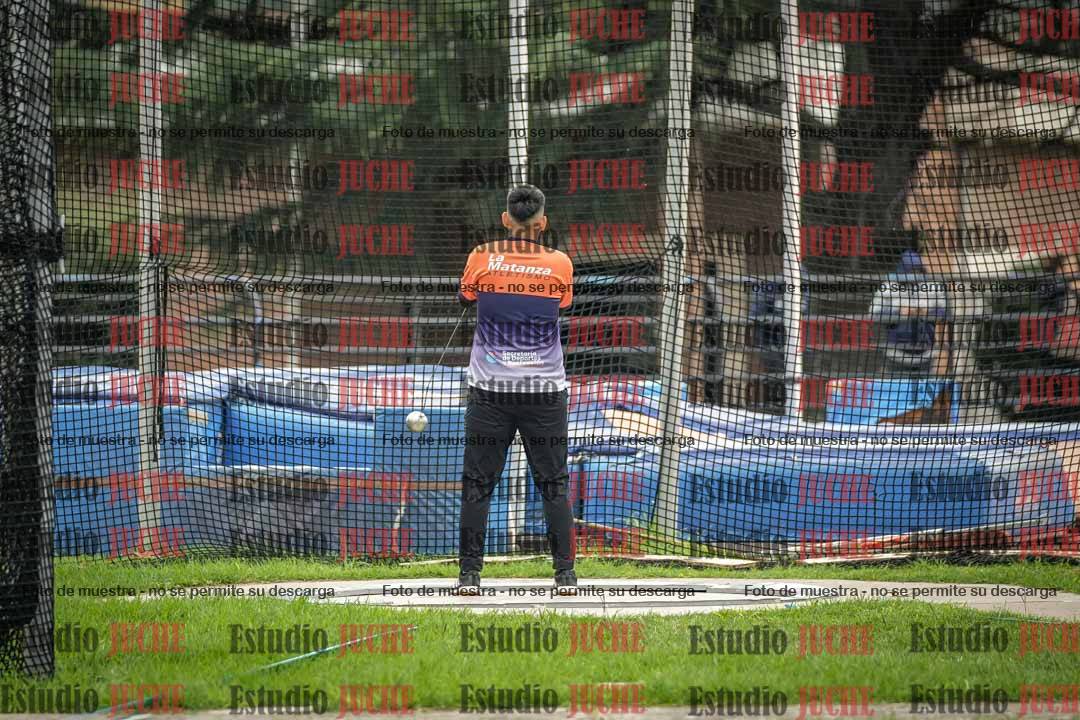 Fotos del lanzamiento de martillo de varones