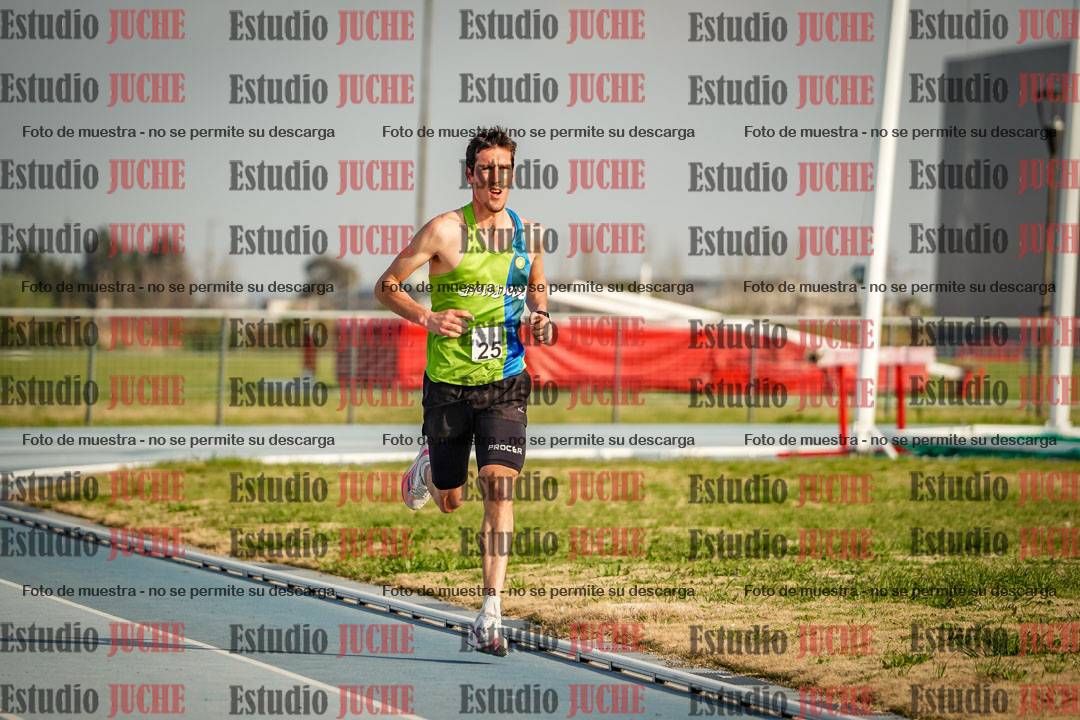 Fotos de los 3000 m llanos de varones