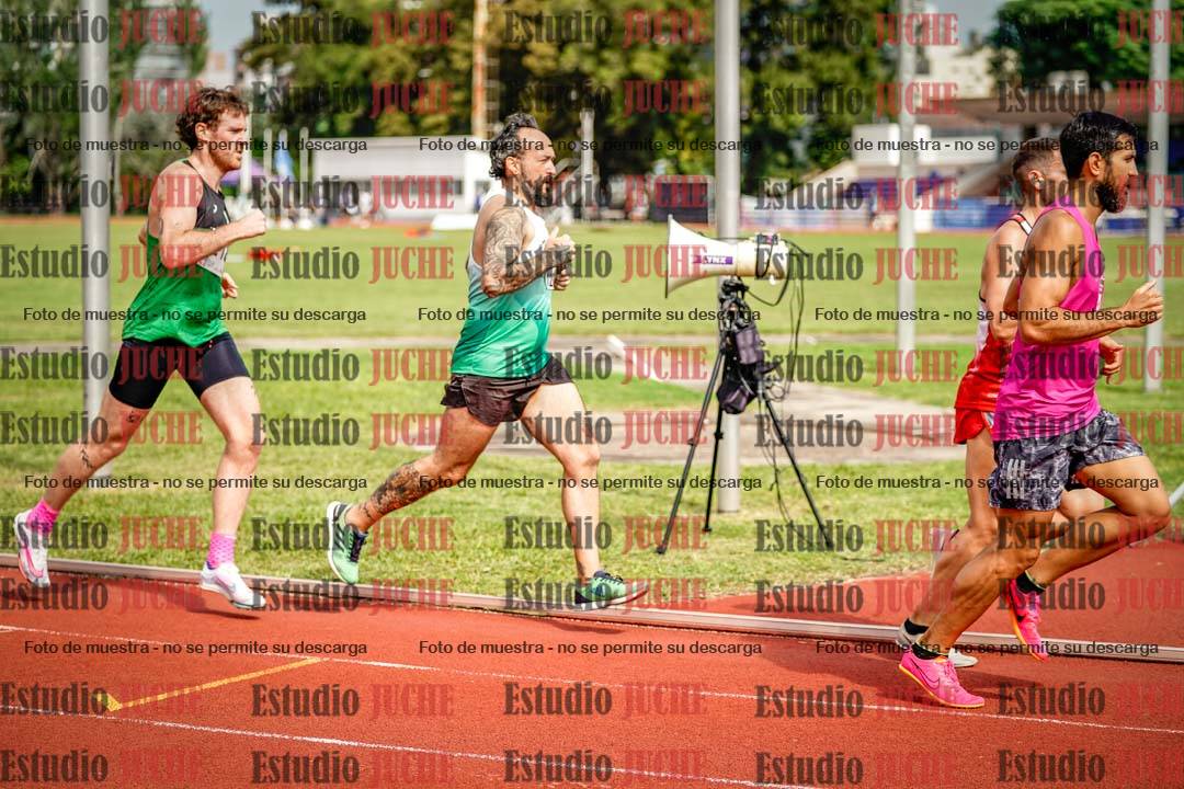 Fotos de los 3000 m llanos de varones