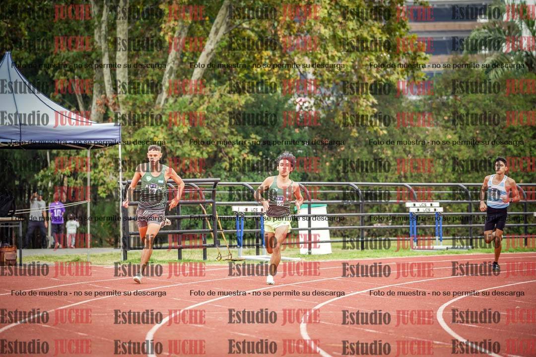 Fotos de los 800 m llanos de varones