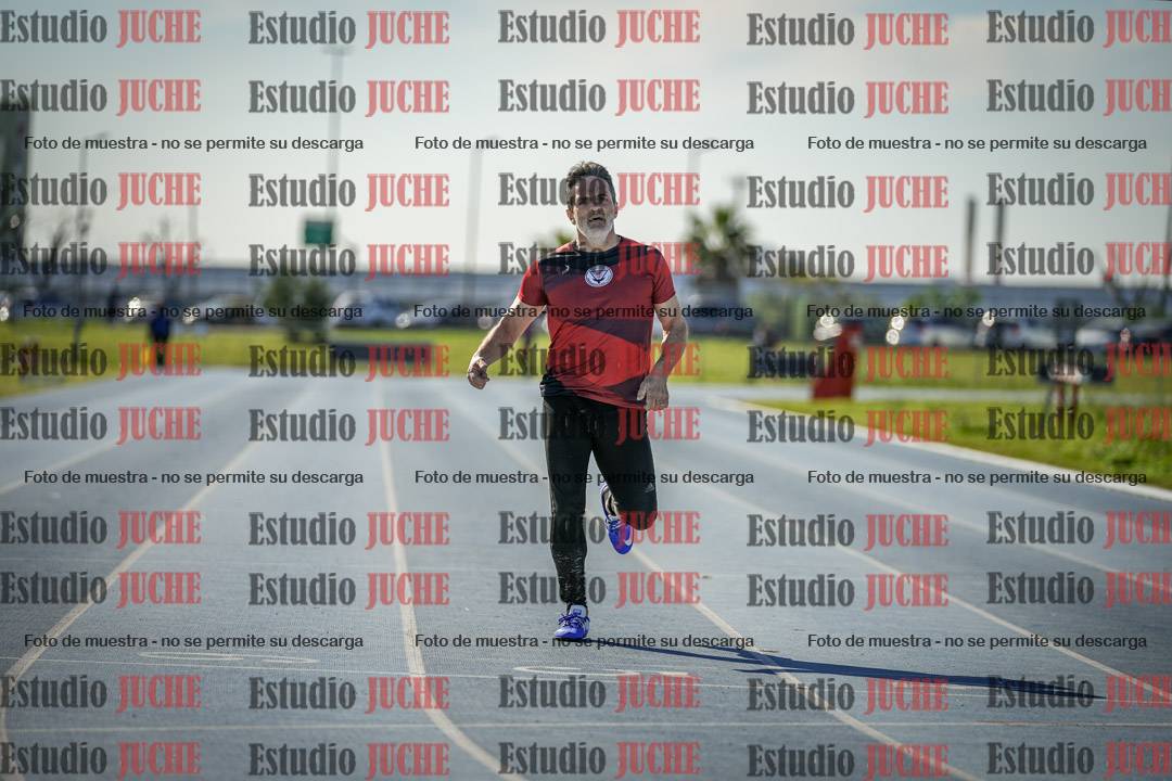 Fotos de los 400 m llanos de varones