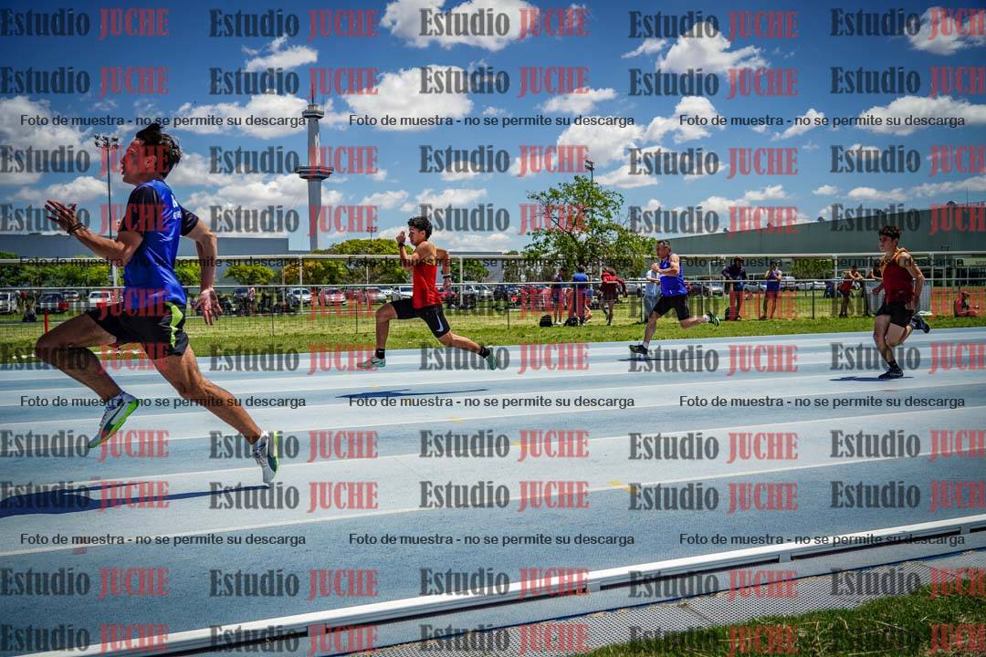 Fotos de los 100 m llanos de varones