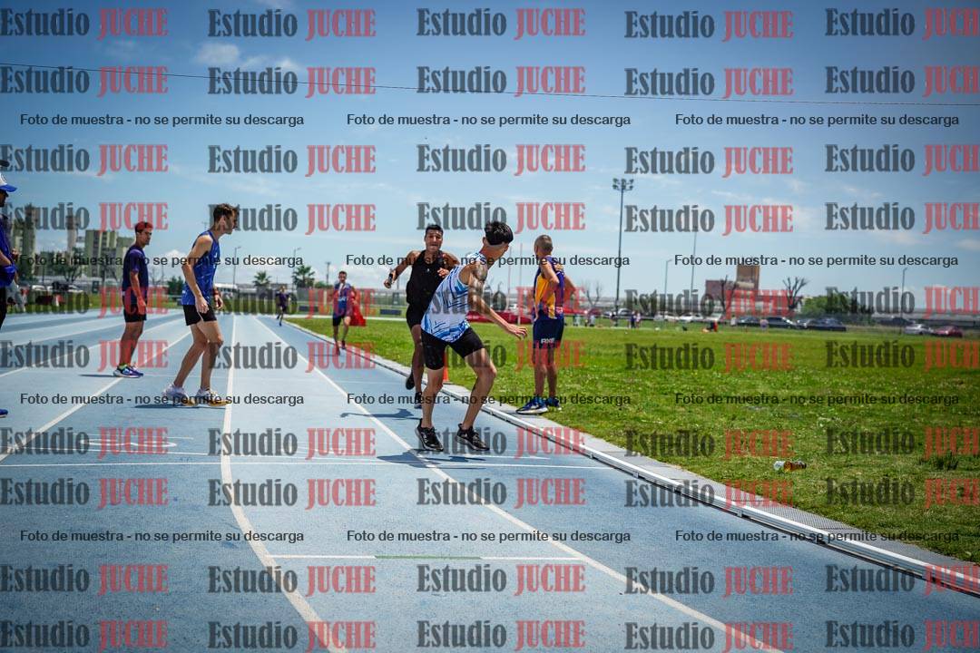 Fotos durante el transcurso de los relevos 20' para running teams - serie 2