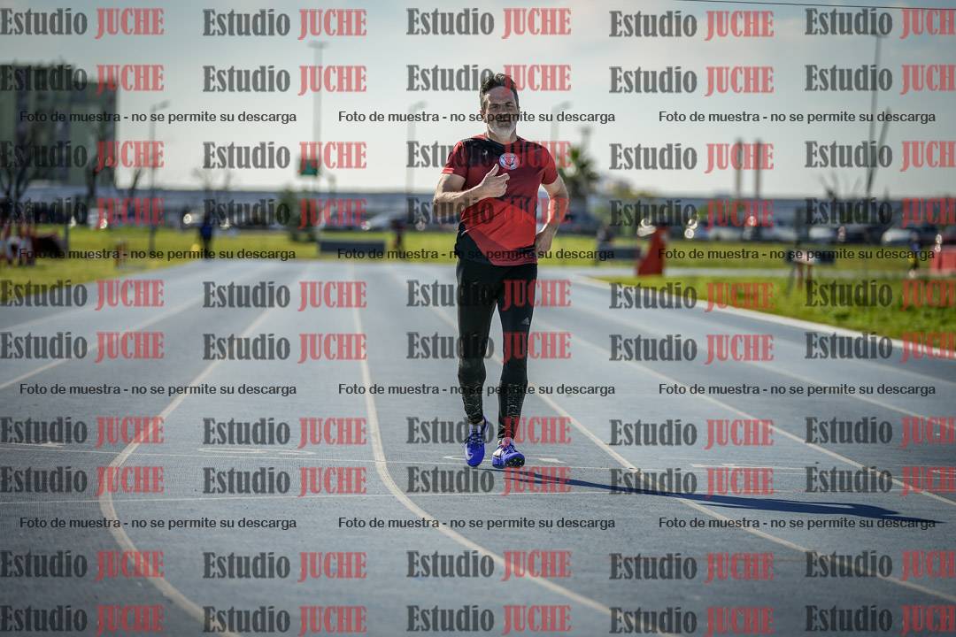 Fotos de los 400 m llanos de varones