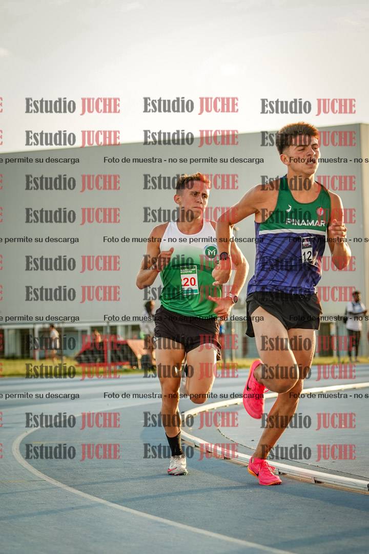 Fotos de los 3000 m llanos de varones