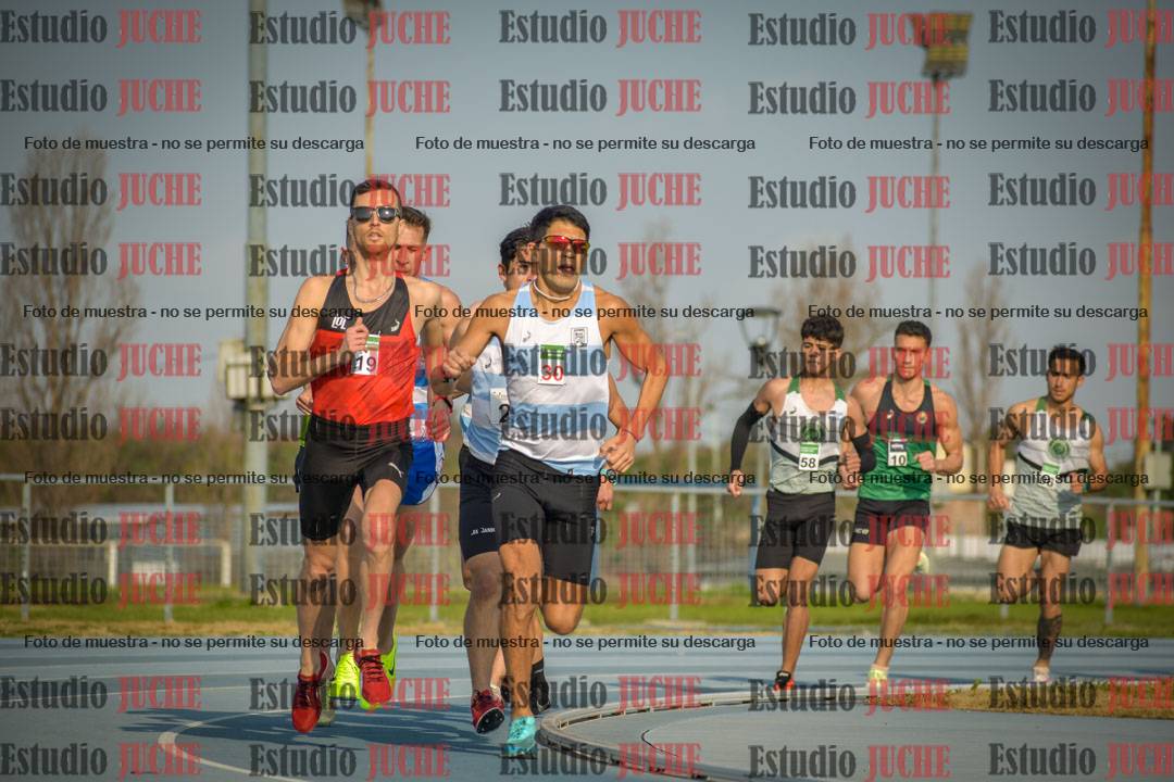 Fotos de los 3000 m llanos de varones