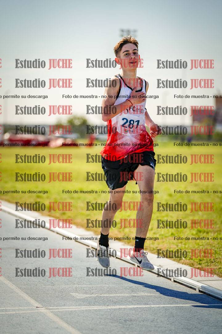 Fotos de los 2000 m con obstáculos de varones