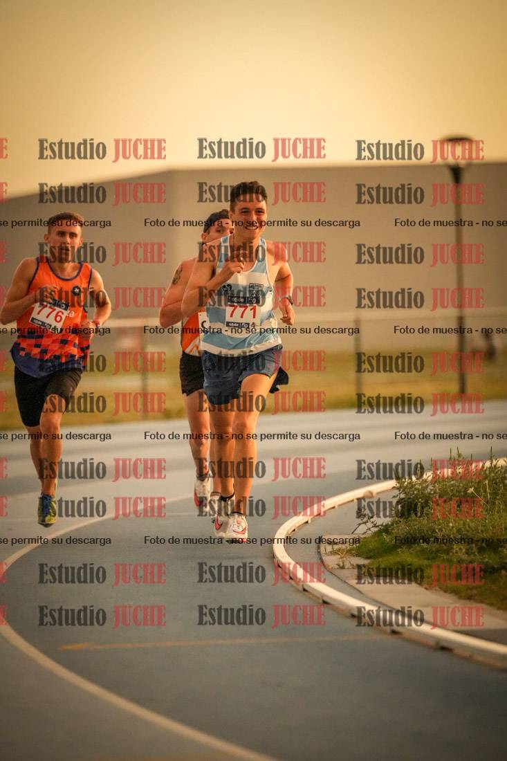 Fotos de los 3000 m llanos de varones