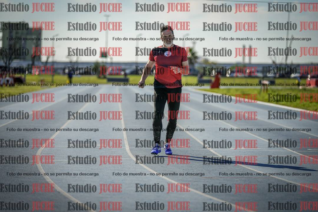 Fotos de los 400 m llanos de varones