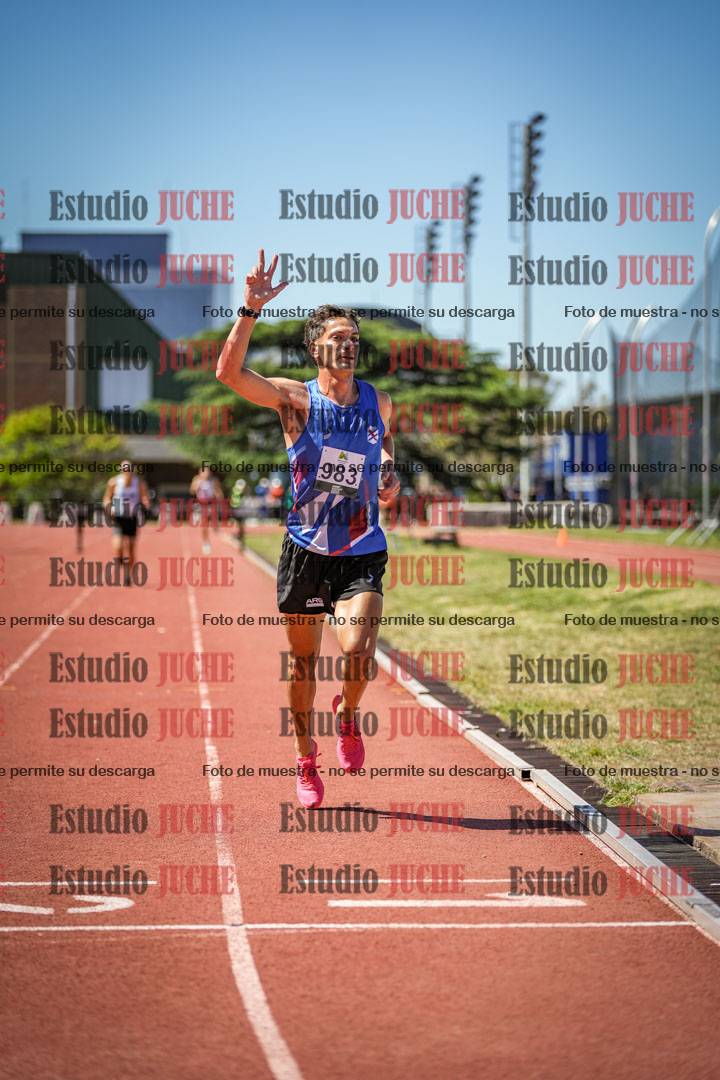Fotos de los 3000 m con obstáculos de varones