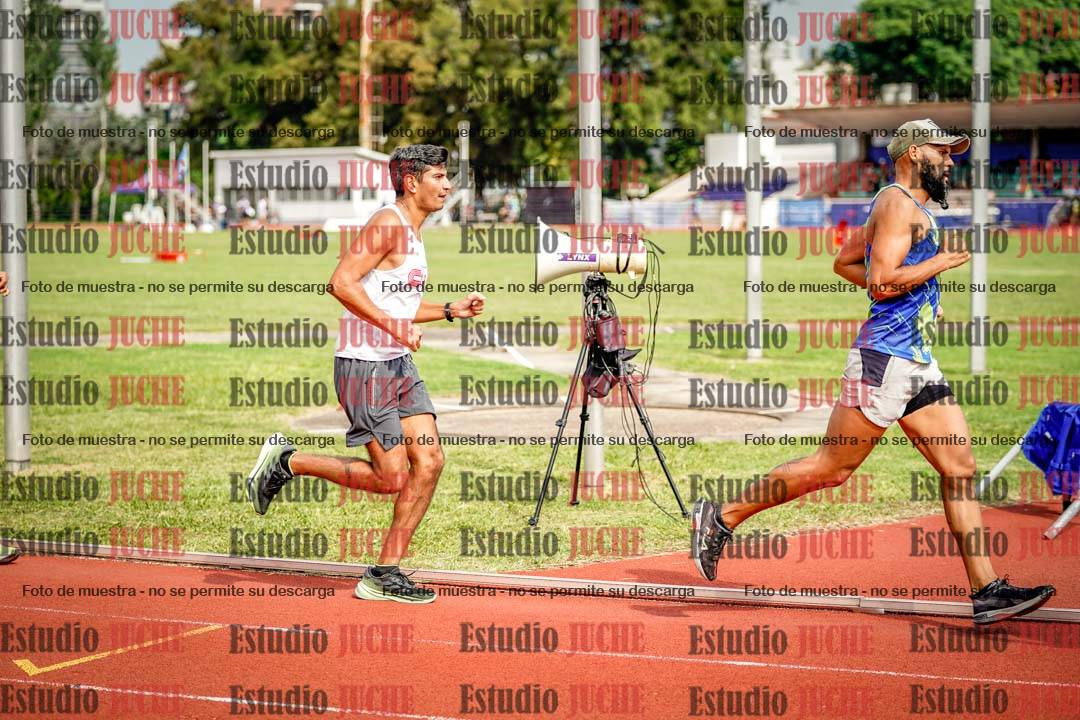 Fotos de los 3000 m llanos de varones