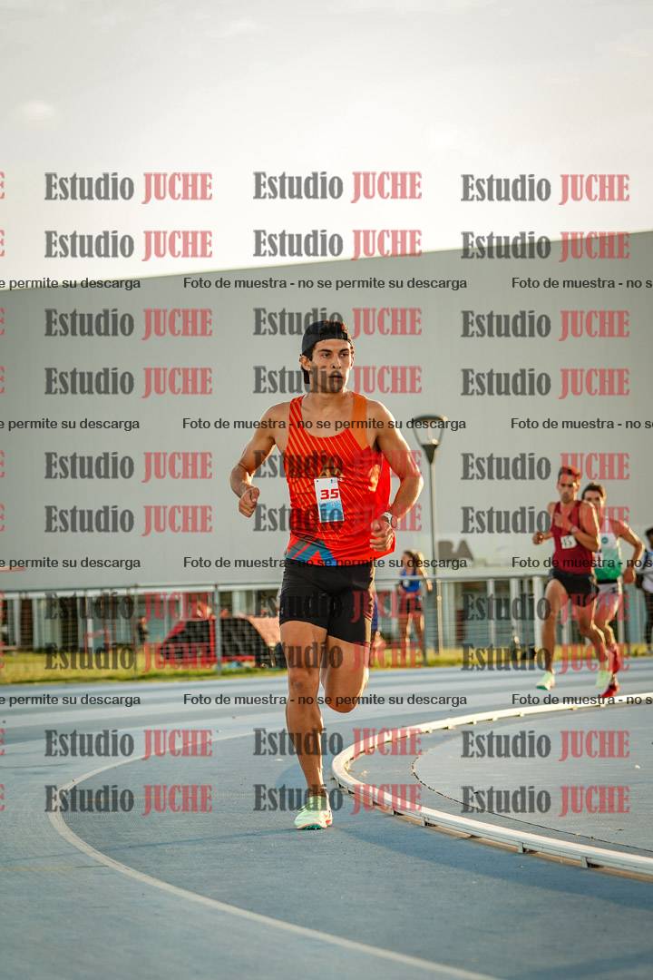 Fotos de los 3000 m llanos de varones
