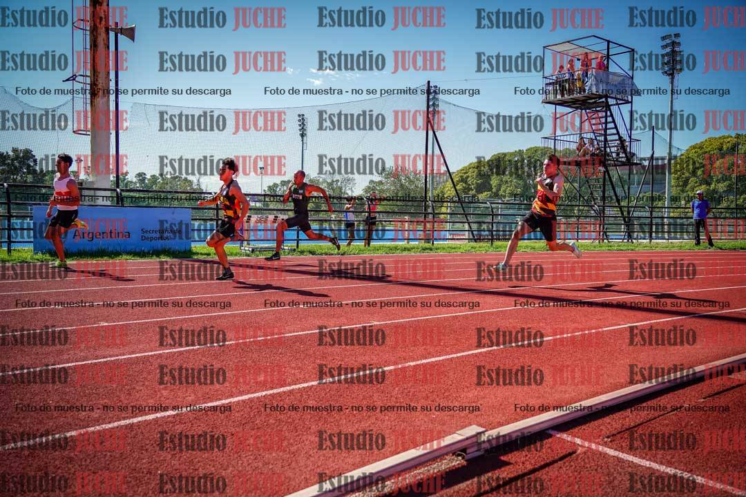 Fotos de los 200 m llanos de varones