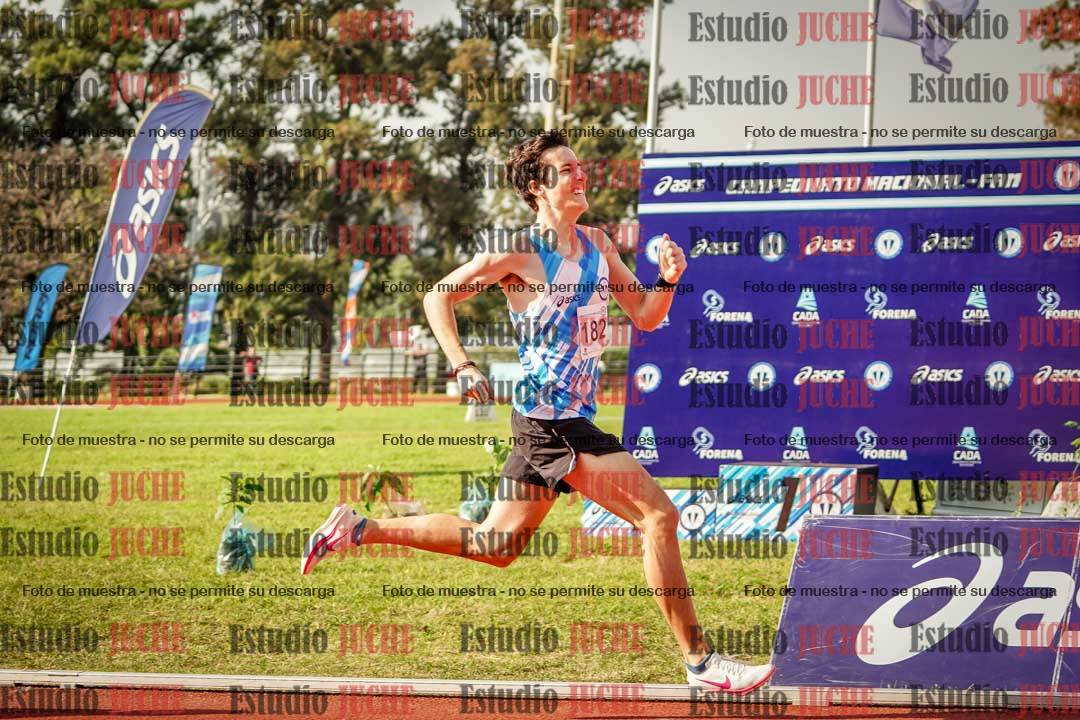 Fotos de los 800 m llanos de varones