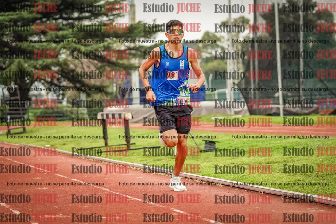Fotos de los 800 m llanos de varones