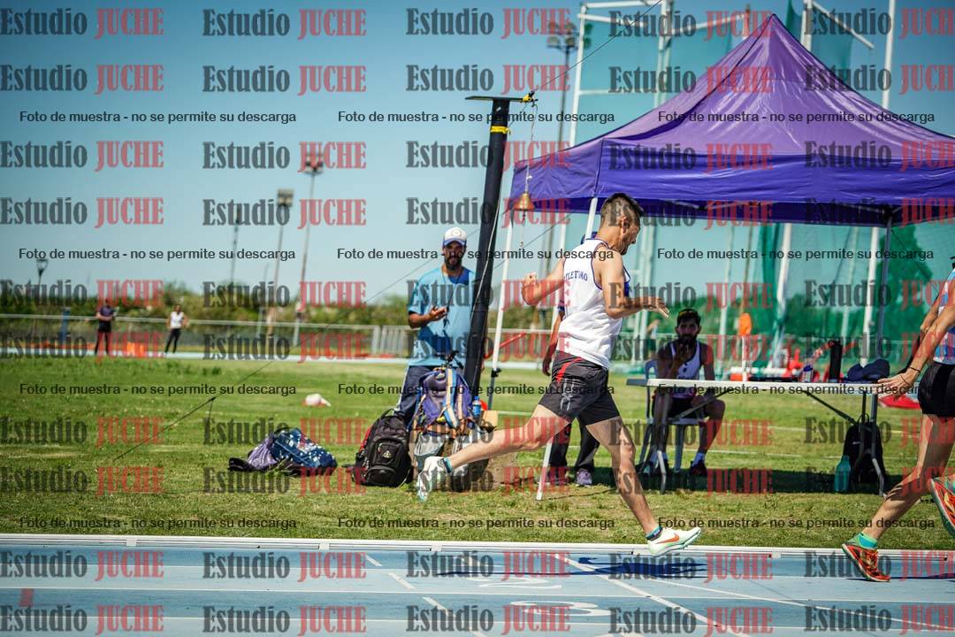 Fotos de los 800 m llanos de varones