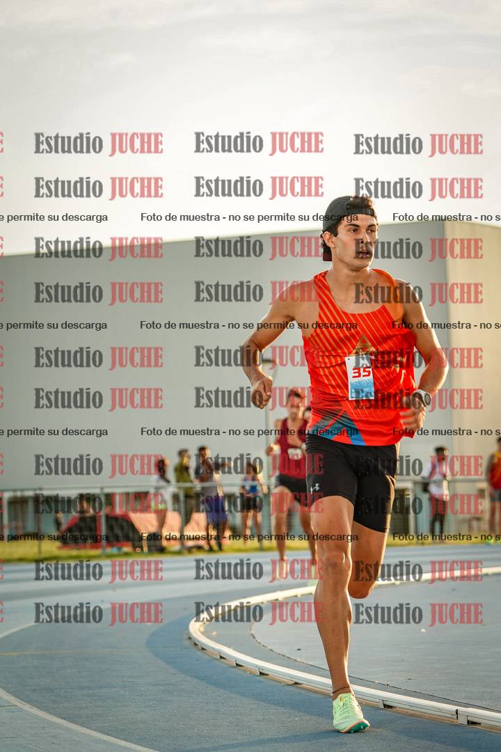 Fotos de los 3000 m llanos de varones