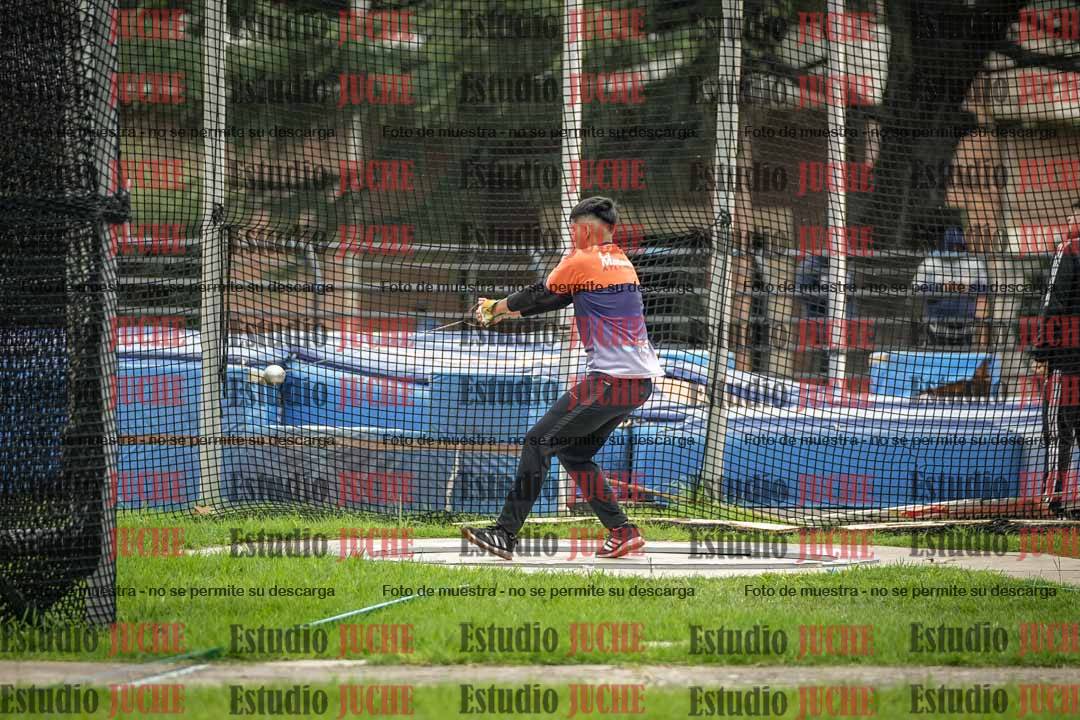 Fotos del lanzamiento de martillo de varones