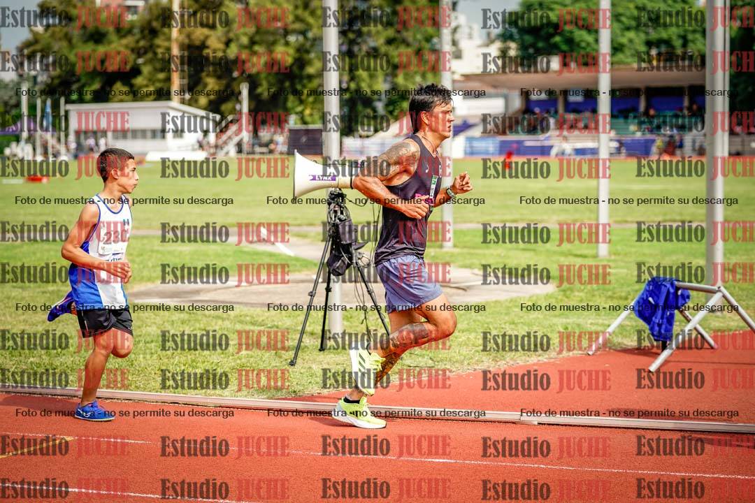 Fotos de los 3000 m llanos de varones
