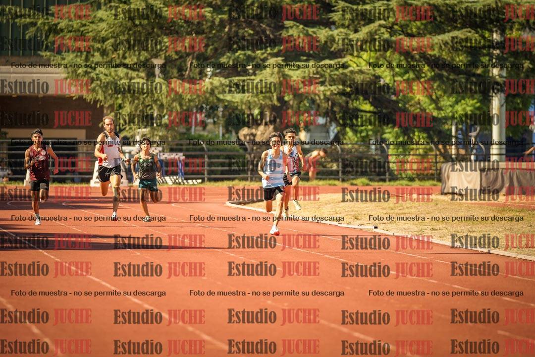 Fotos de los 200 m llanos de varones