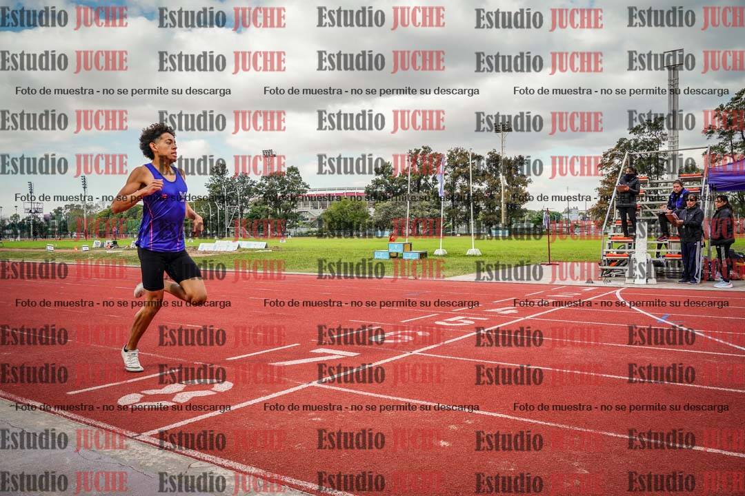 Fotos de los 400 m llanos de varones