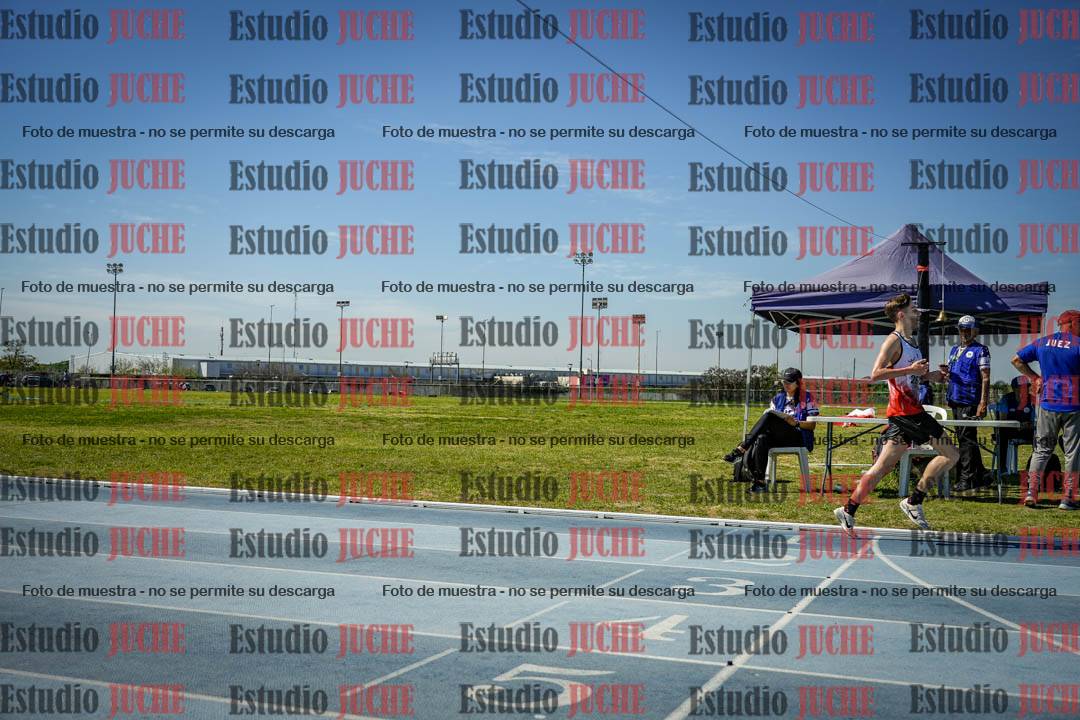 Fotos de los 2000 m con obstáculos de varones
