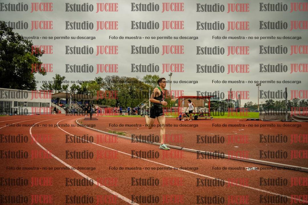 Fotos de los 800 m llanos de varones