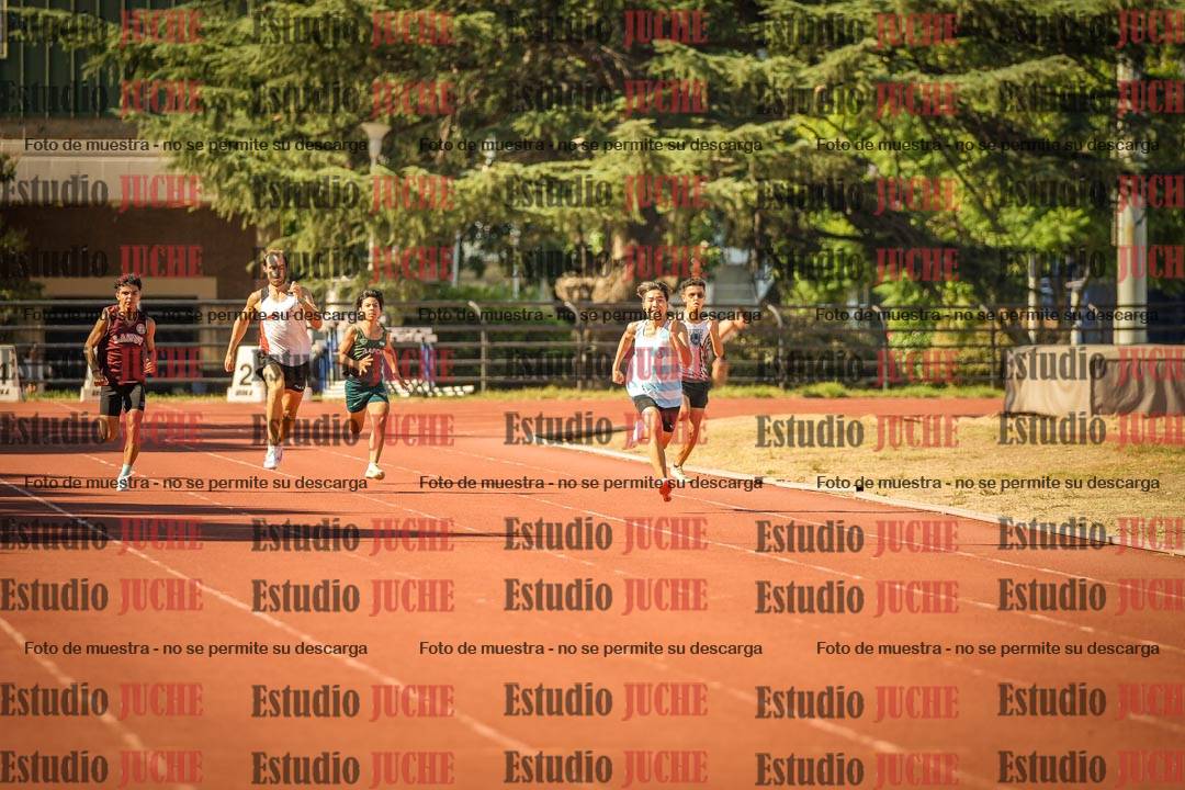Fotos de los 200 m llanos de varones