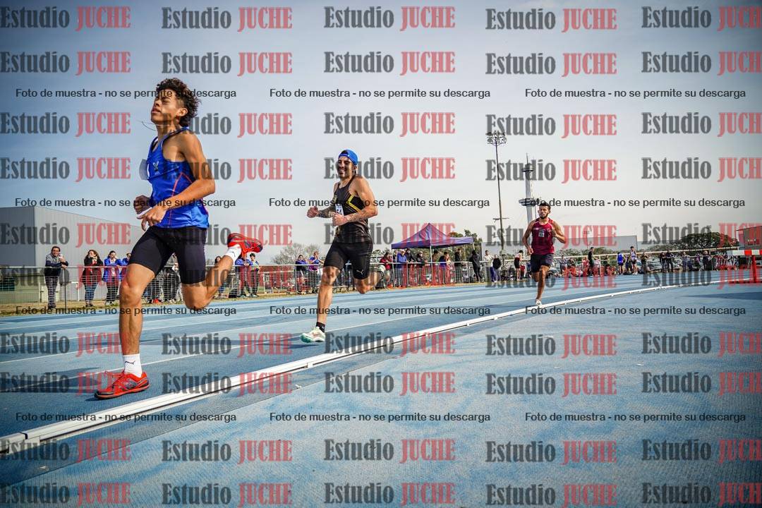 Fotos de los 800 m llanos de varones