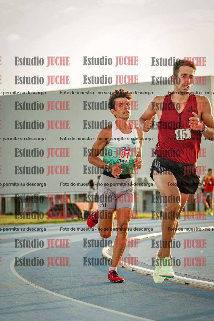 Fotos de los 3000 m llanos de varones