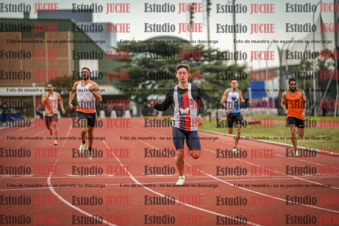 Fotos de los 400 m llanos de varones