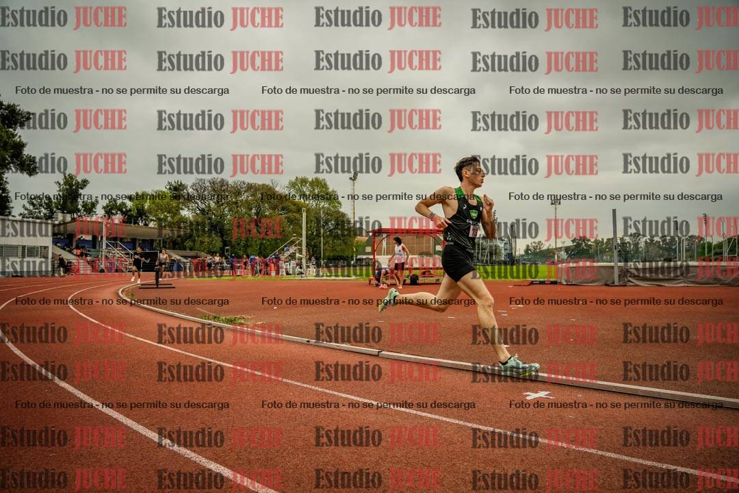 Fotos de los 800 m llanos de varones