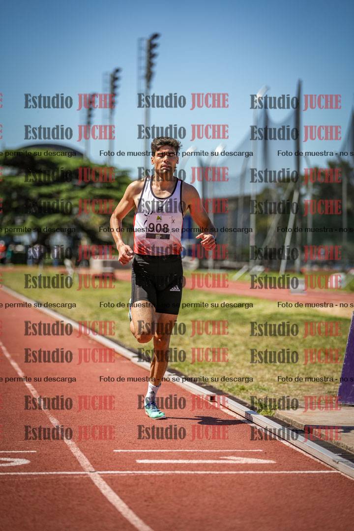 Fotos de los 3000 m con obstáculos de varones