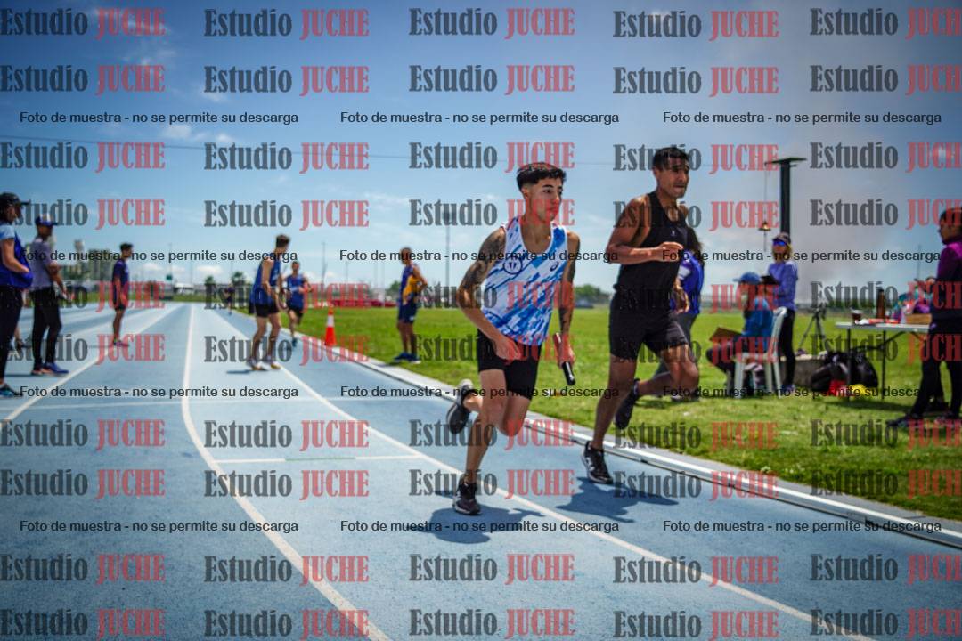 Fotos durante el transcurso de los relevos 20' para running teams - serie 2
