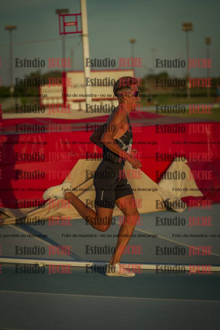 Fotos de los 3000 m llanos de varones