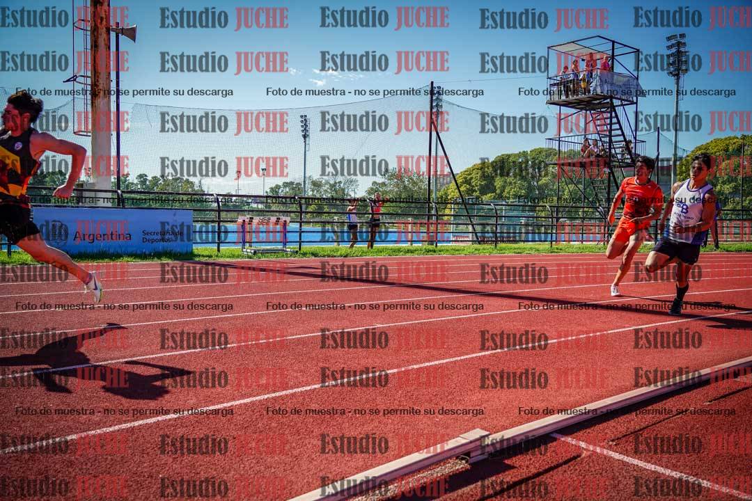 Fotos de los 200 m llanos de varones