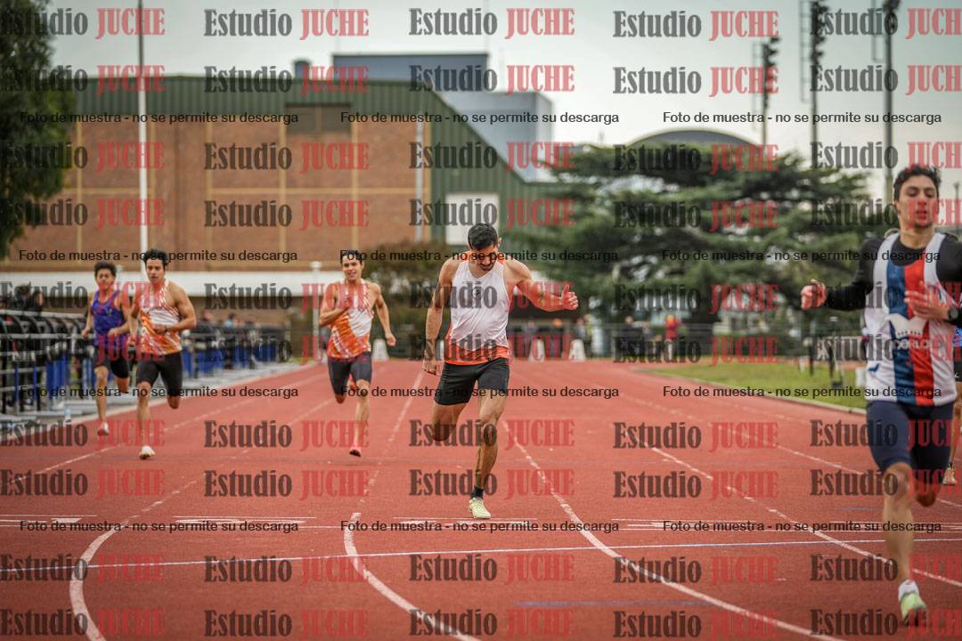 Fotos de los 400 m llanos de varones