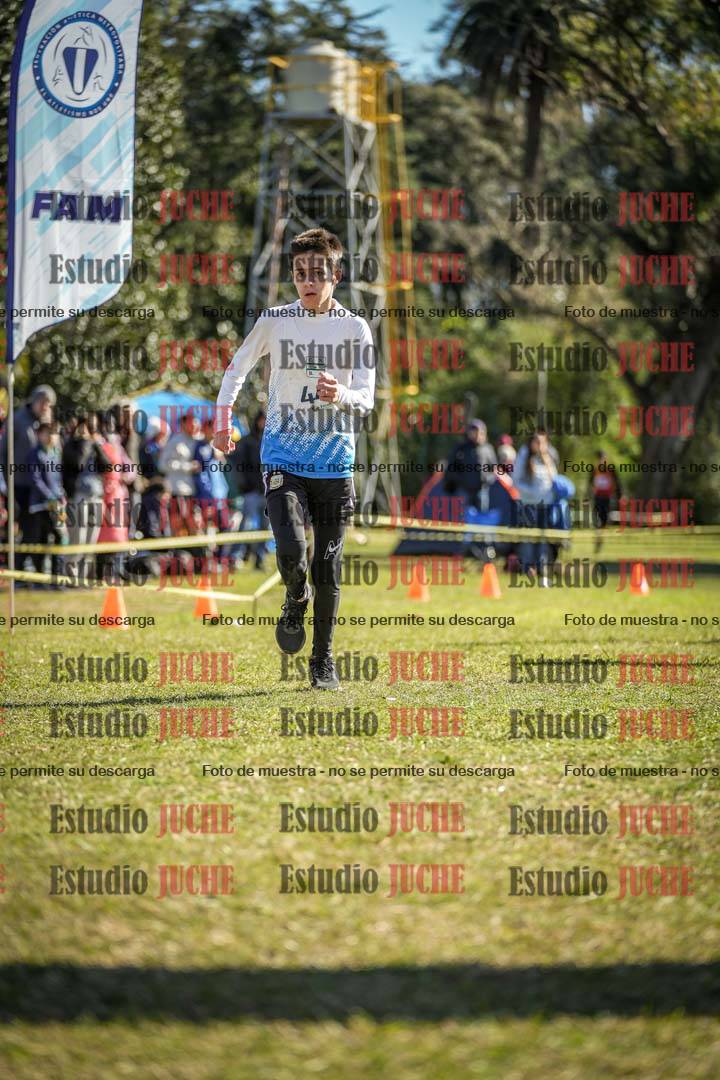 Fotos de la llegada del cross de 2000 m